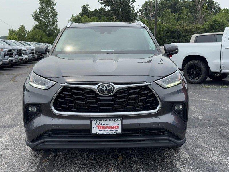 Used 2023 Toyota Highlander Limited AWD/4WD image 9