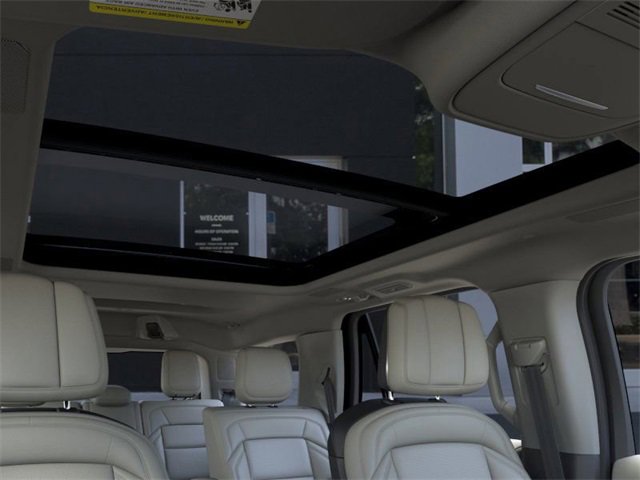 New 2025 Lincoln Navigator Reserve image 22