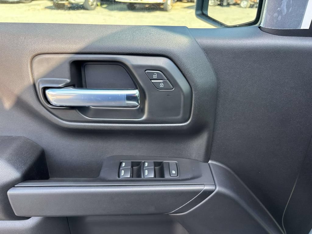 New 2026 GMC Sierra 1500 Pro w/ X31 Off-Road Package AWD/4WD image 9