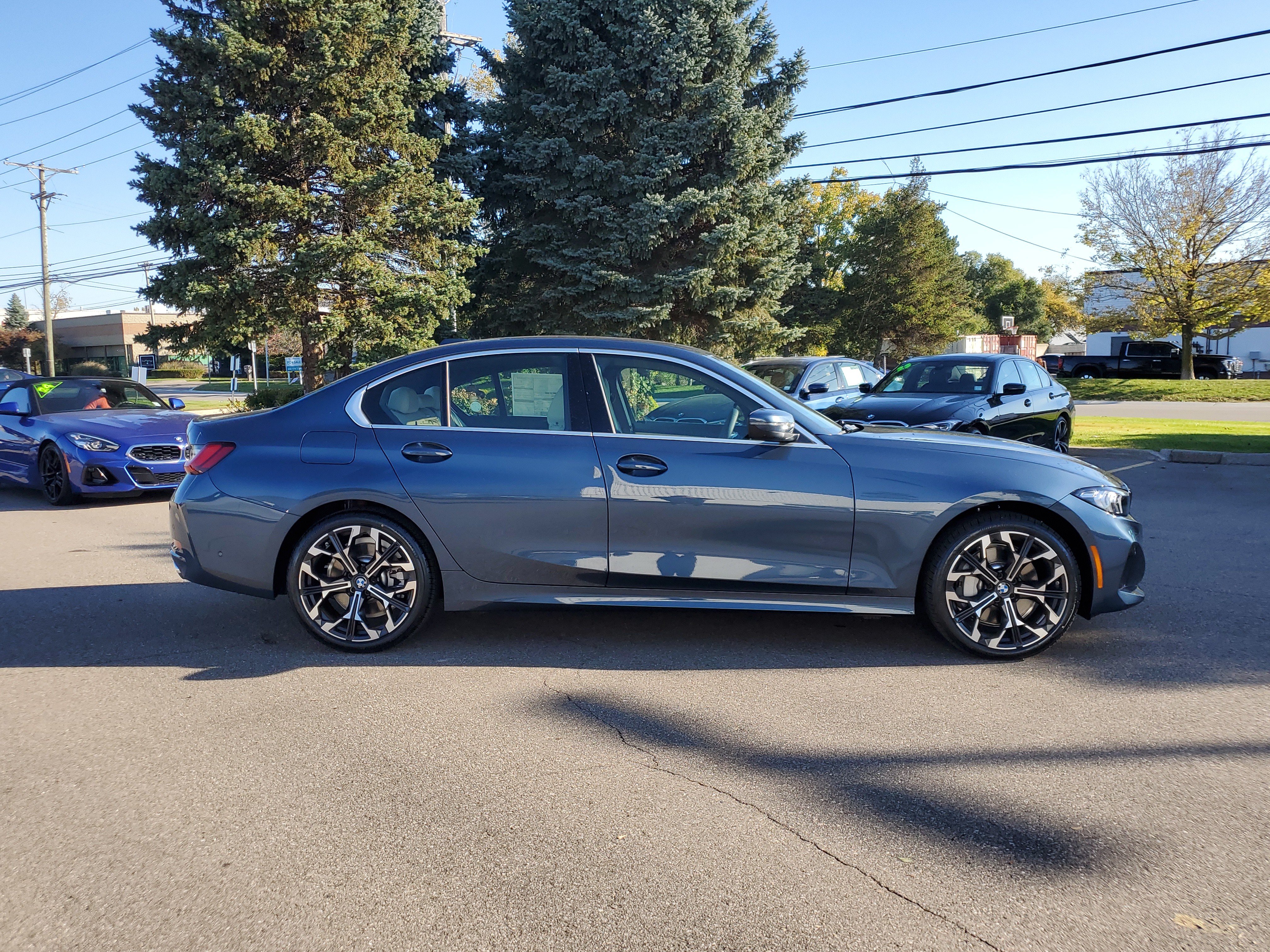 New 2026 BMW 330i xDrive Sedan w/ Premium Package AWD/4WD image 6