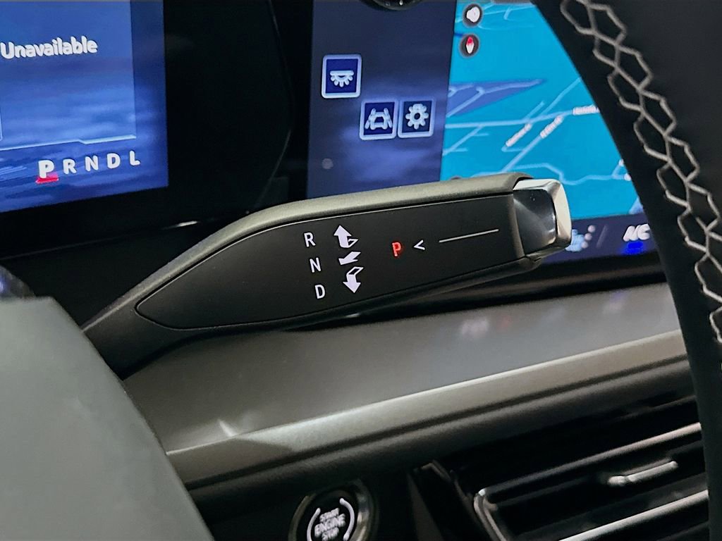 New 2025 Chevrolet Traverse LT FWD image 18