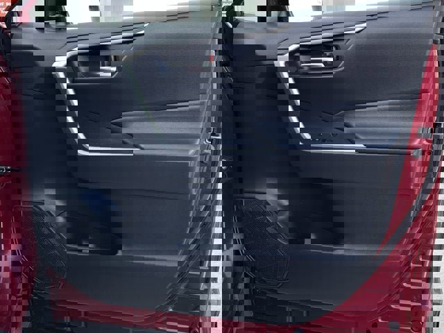 Used 2021 Toyota RAV4 XLE Premium w/ Carpet Mat Package (TMS) image 22