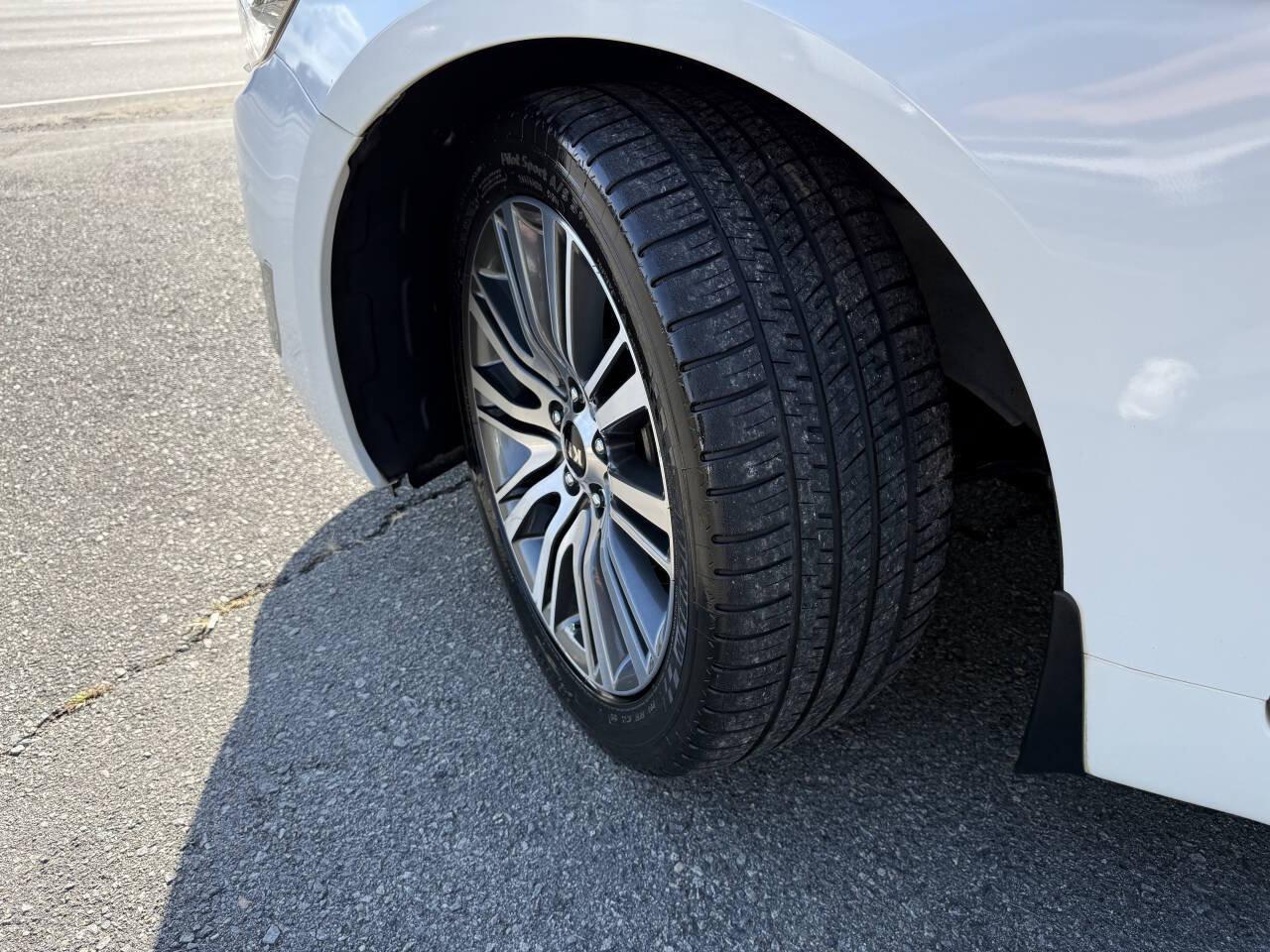 Used 2015 Kia Cadenza Premium w/ Luxury Package FWD image 25