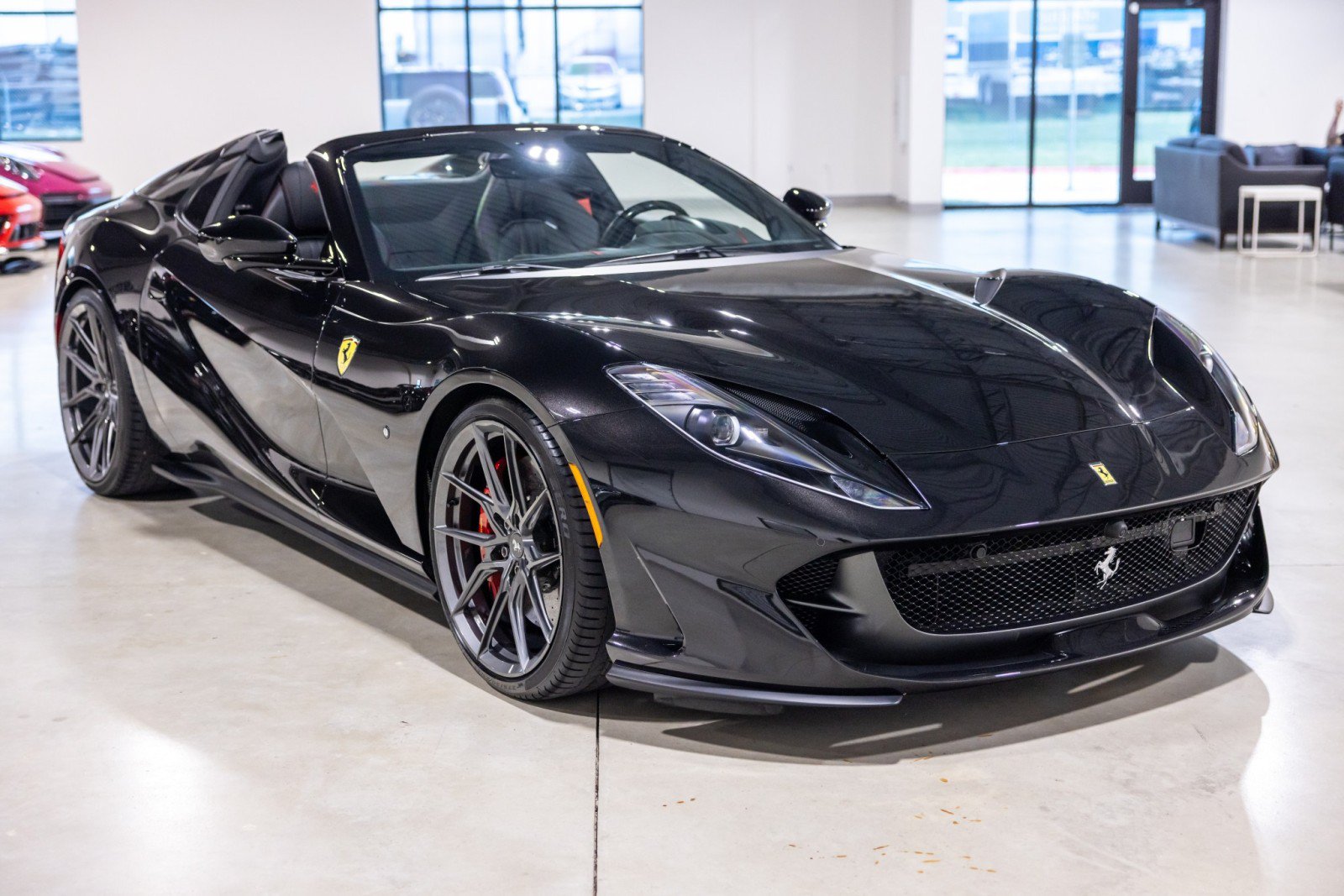 Used 2021 Ferrari 812 GTS RWD image 10