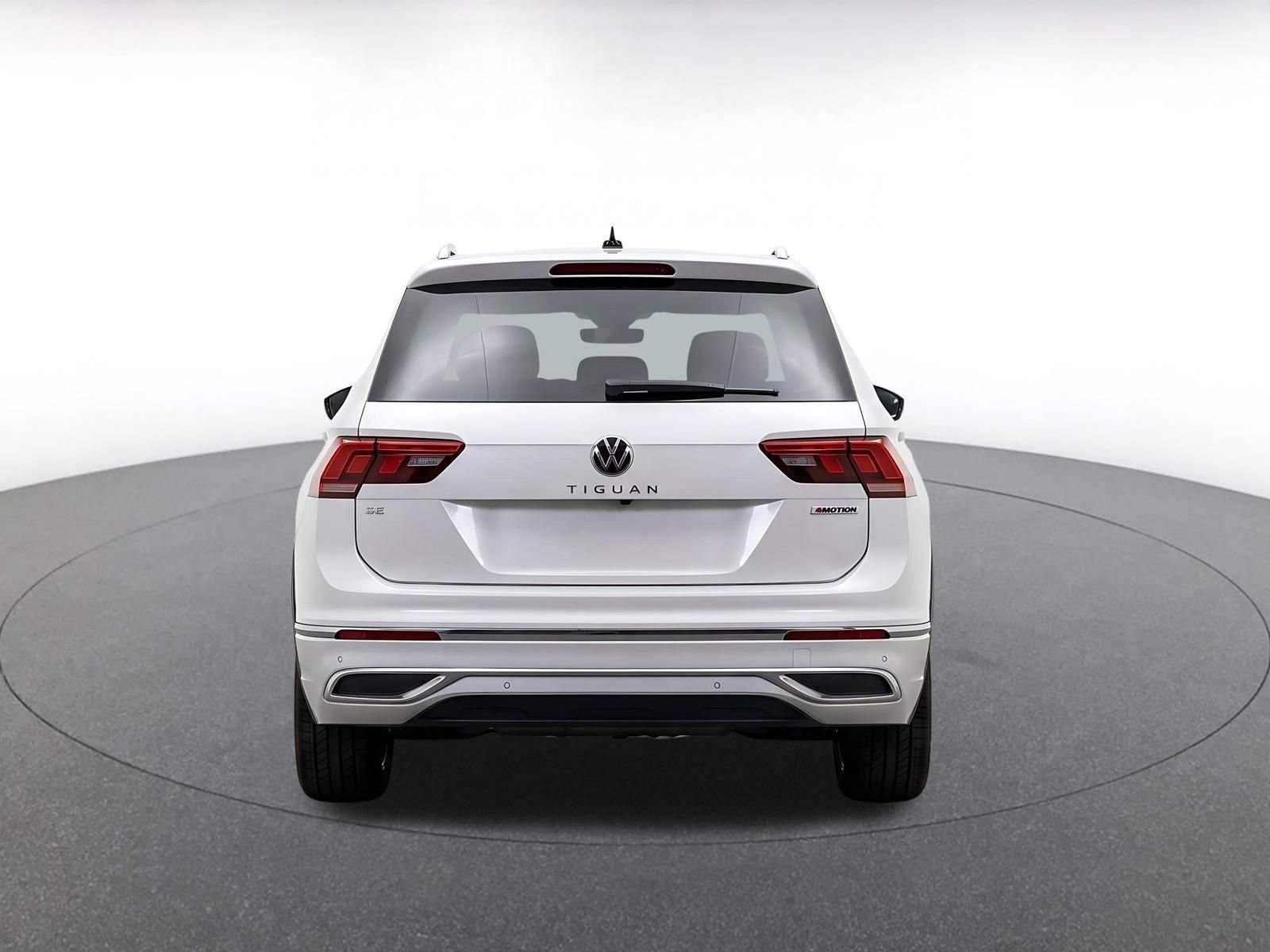 Used 2026 Volkswagen Tiguan SE AWD/4WD image 7