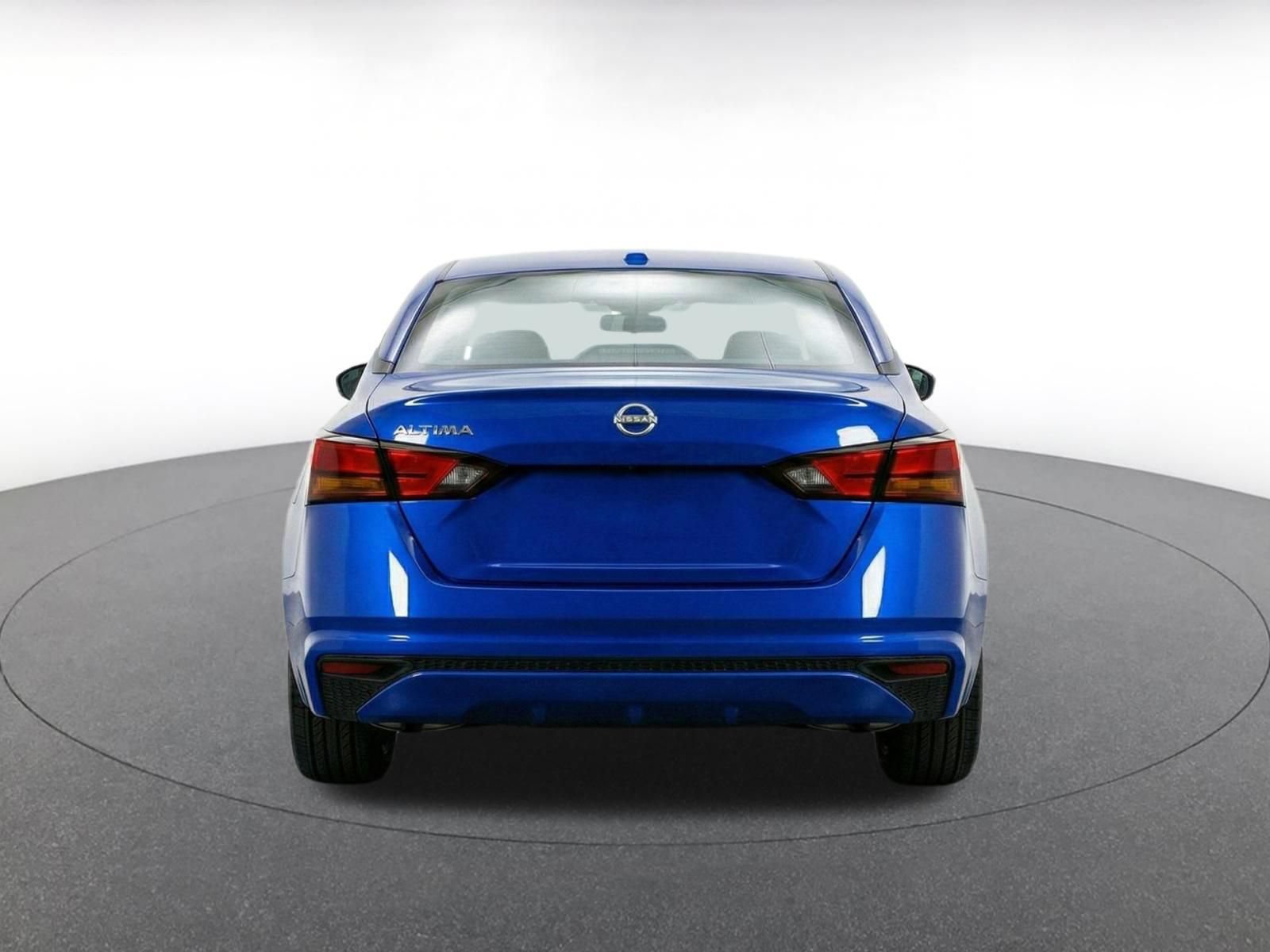 Used 2025 Nissan Altima 2.5 SV FWD image 8