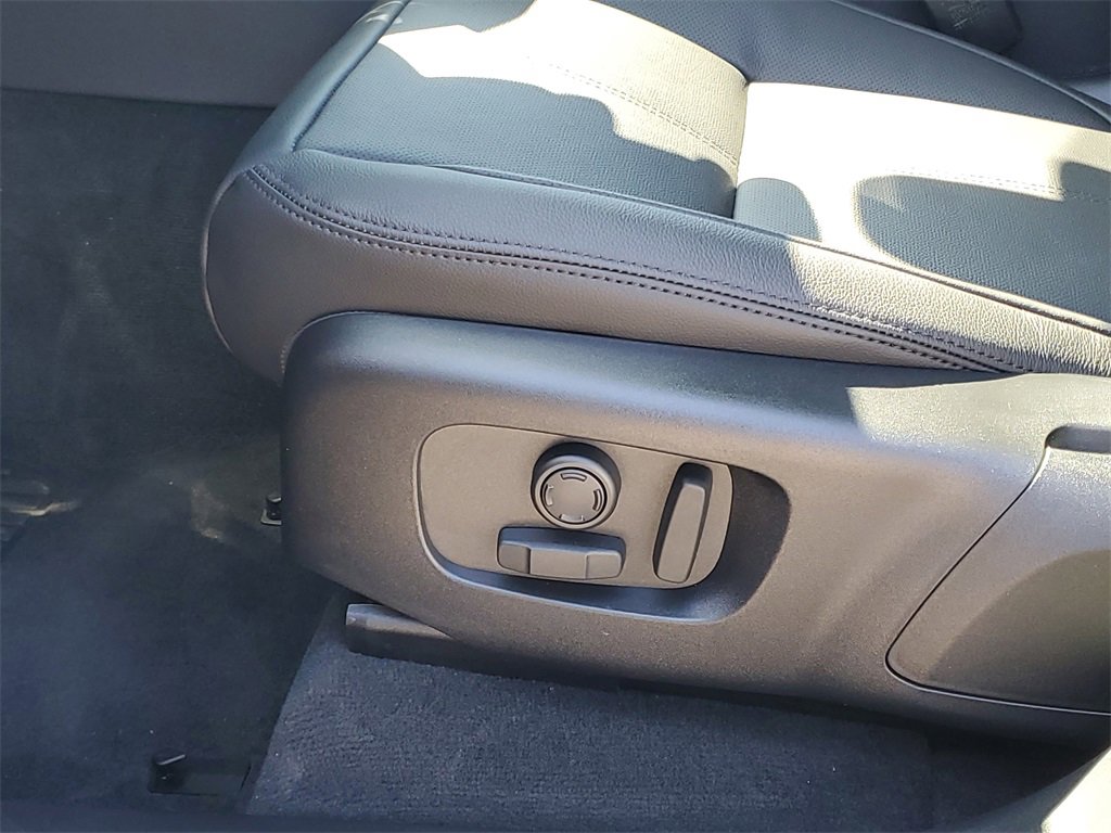 New 2026 Land Rover Range Rover Velar Dynamic SE image 11