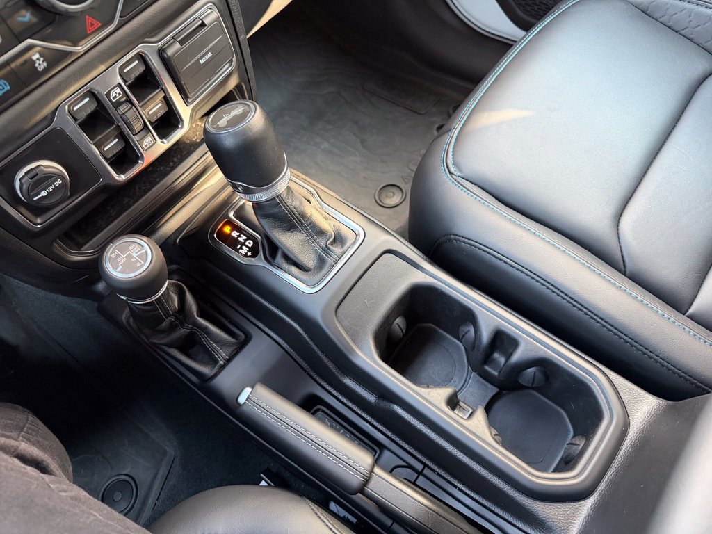 Used 2024 Jeep Wrangler High Altitude AWD/4WD image 21