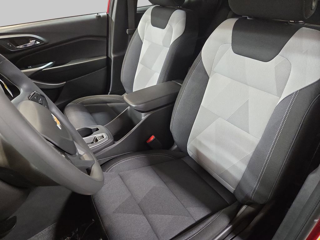 New 2026 Chevrolet Trax LS w/ LS Convenience Package FWD image 49