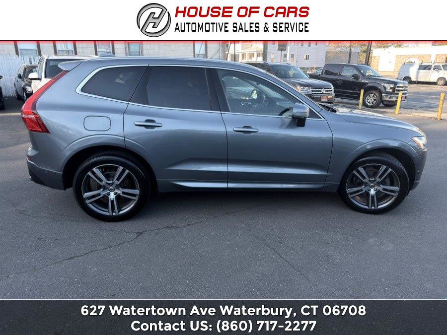 Used 2018 Volvo XC60 T5 Momentum w/ Vision Package image 4