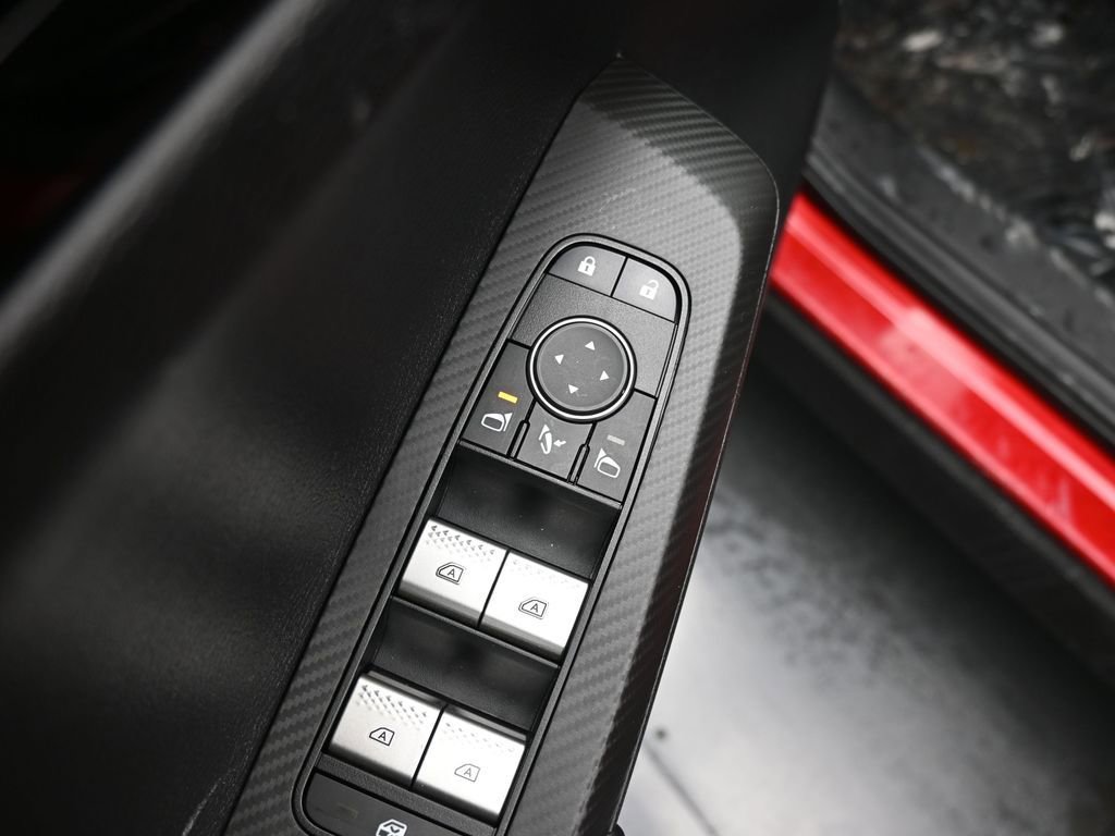 Used 2023 Mitsubishi Outlander SE image 30