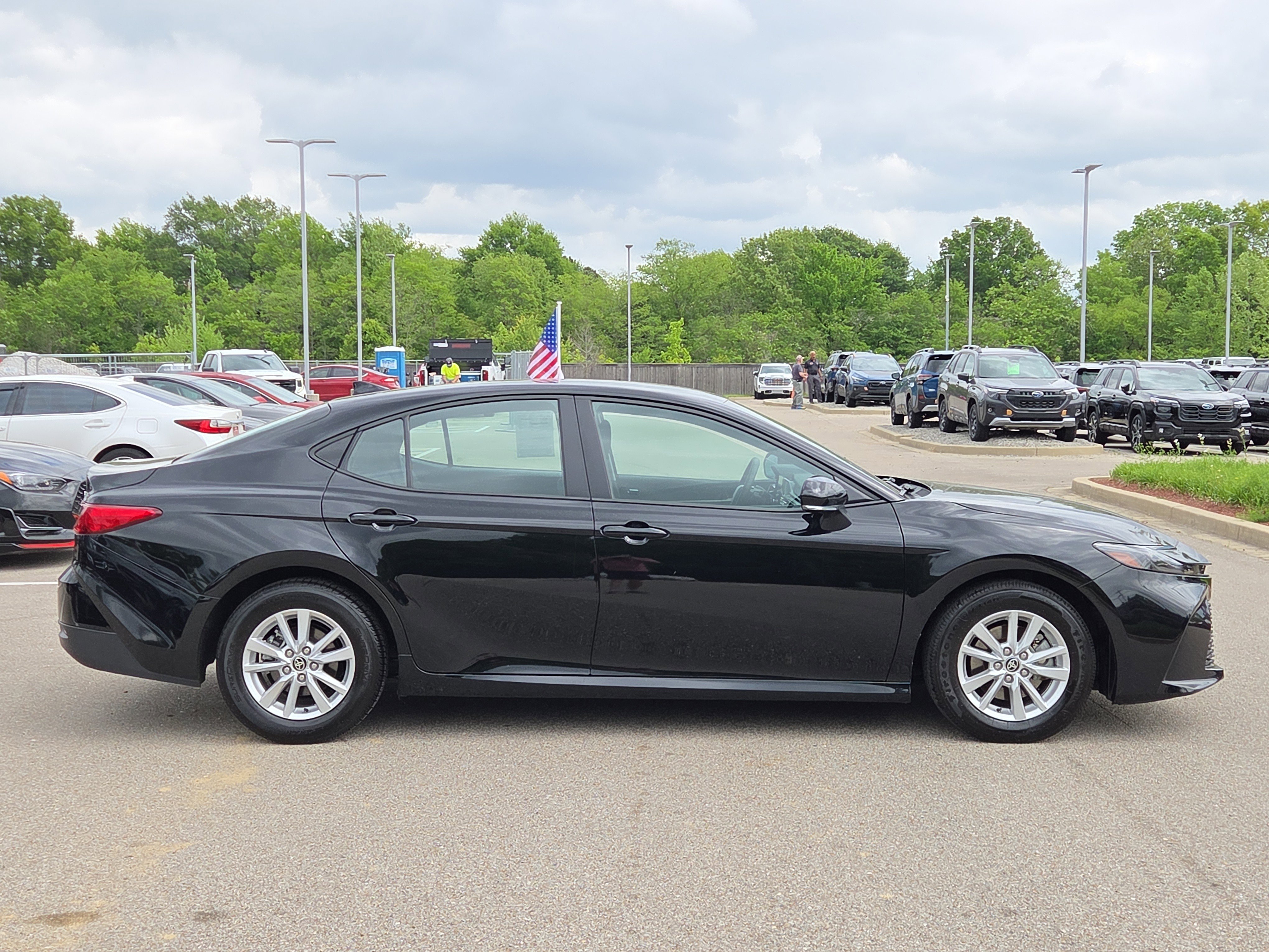Used 2025 Toyota Camry LE FWD image 2