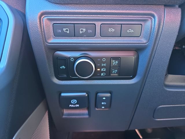 Used 2023 Ford F150 Lightning Lariat AWD/4WD image 28