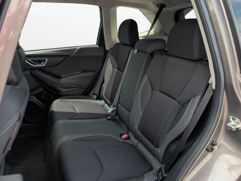 Used 2020 Subaru Forester Premium AWD/4WD image 15