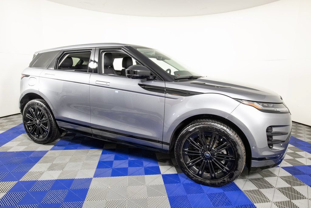 Used 2024 Land Rover Range Rover Evoque Dynamic SE AWD/4WD image 3