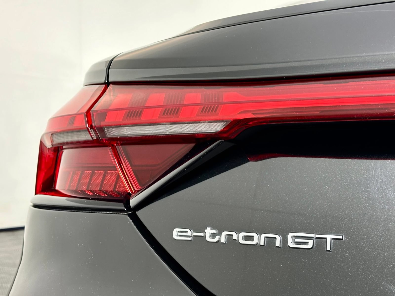 Used 2024 Audi e-tron GT Premium Plus AWD/4WD image 12