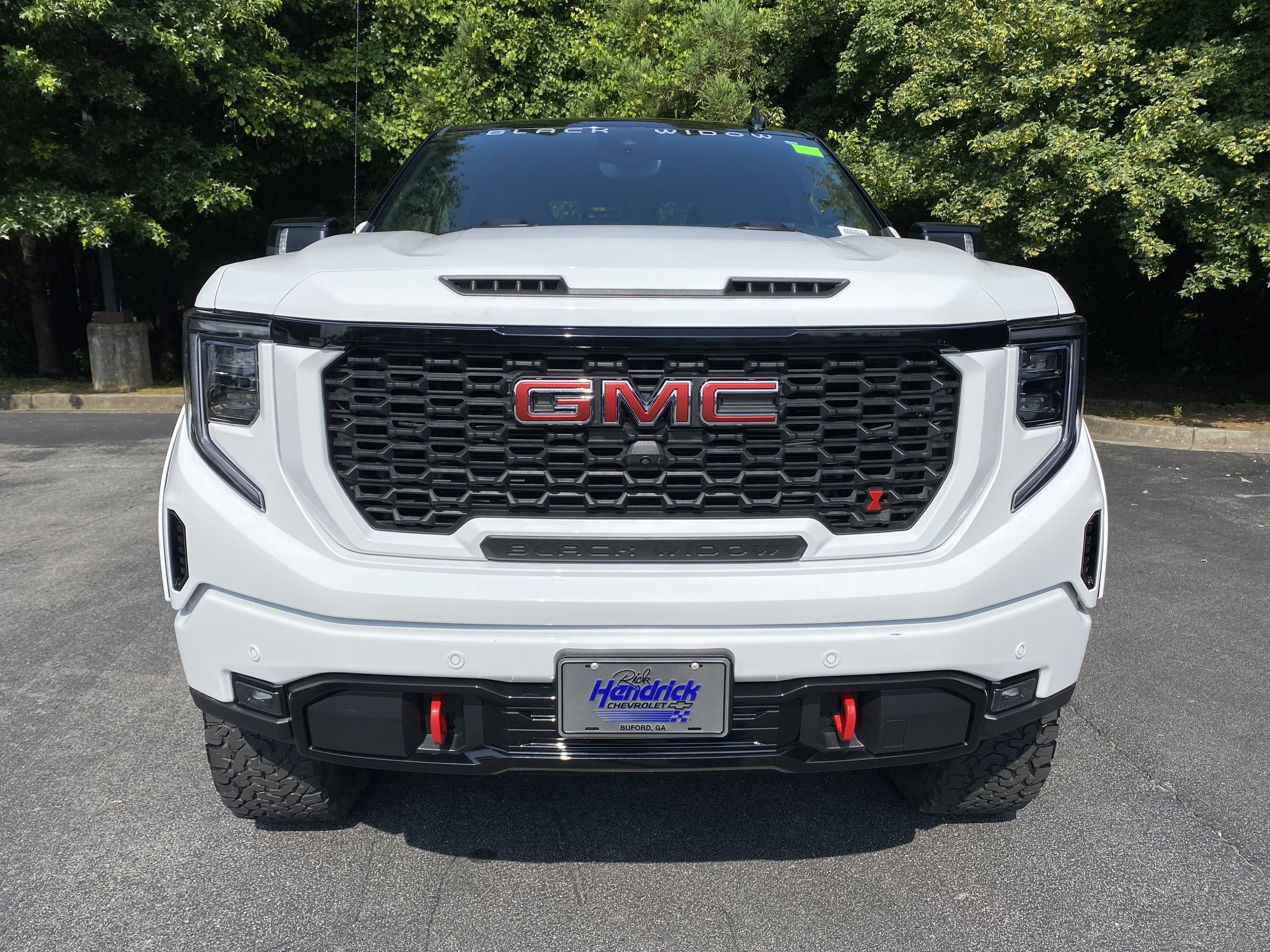 Used 2022 GMC Sierra 1500 AT4 w/ AT4 Premium Package AWD/4WD image 3
