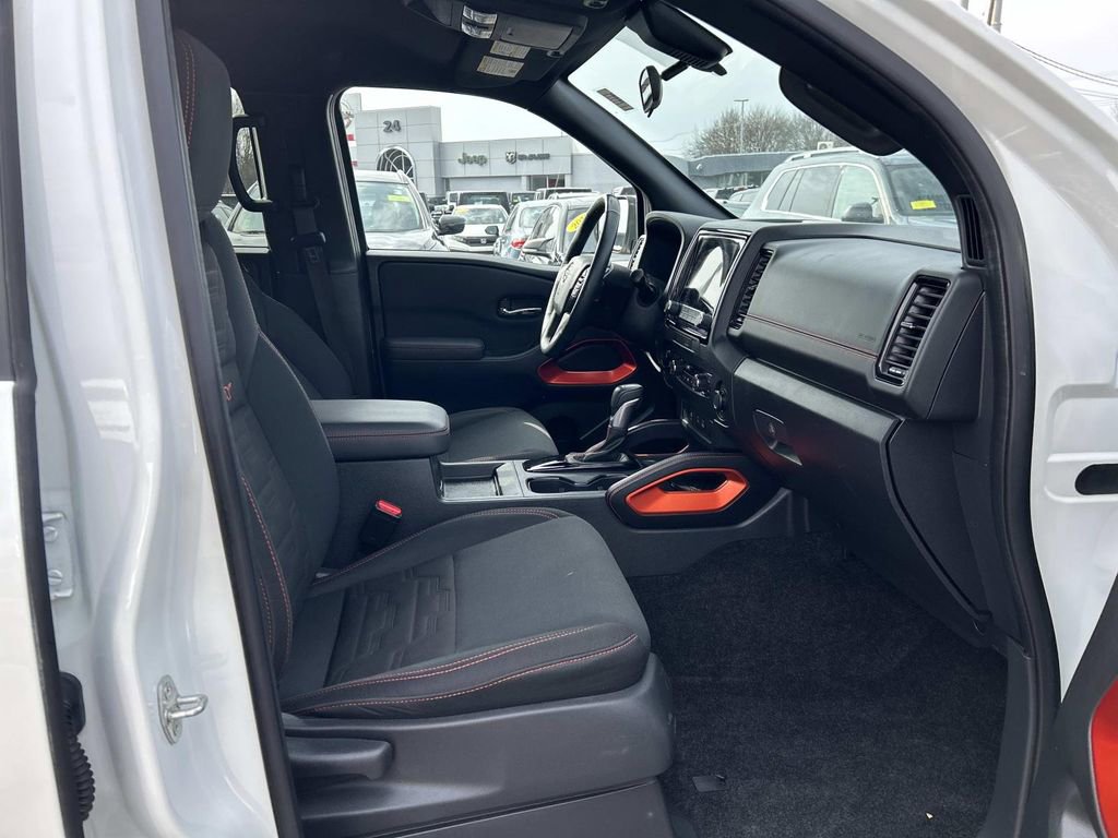 Certified 2022 Nissan Frontier PRO-4X w/ Technology Package image 17