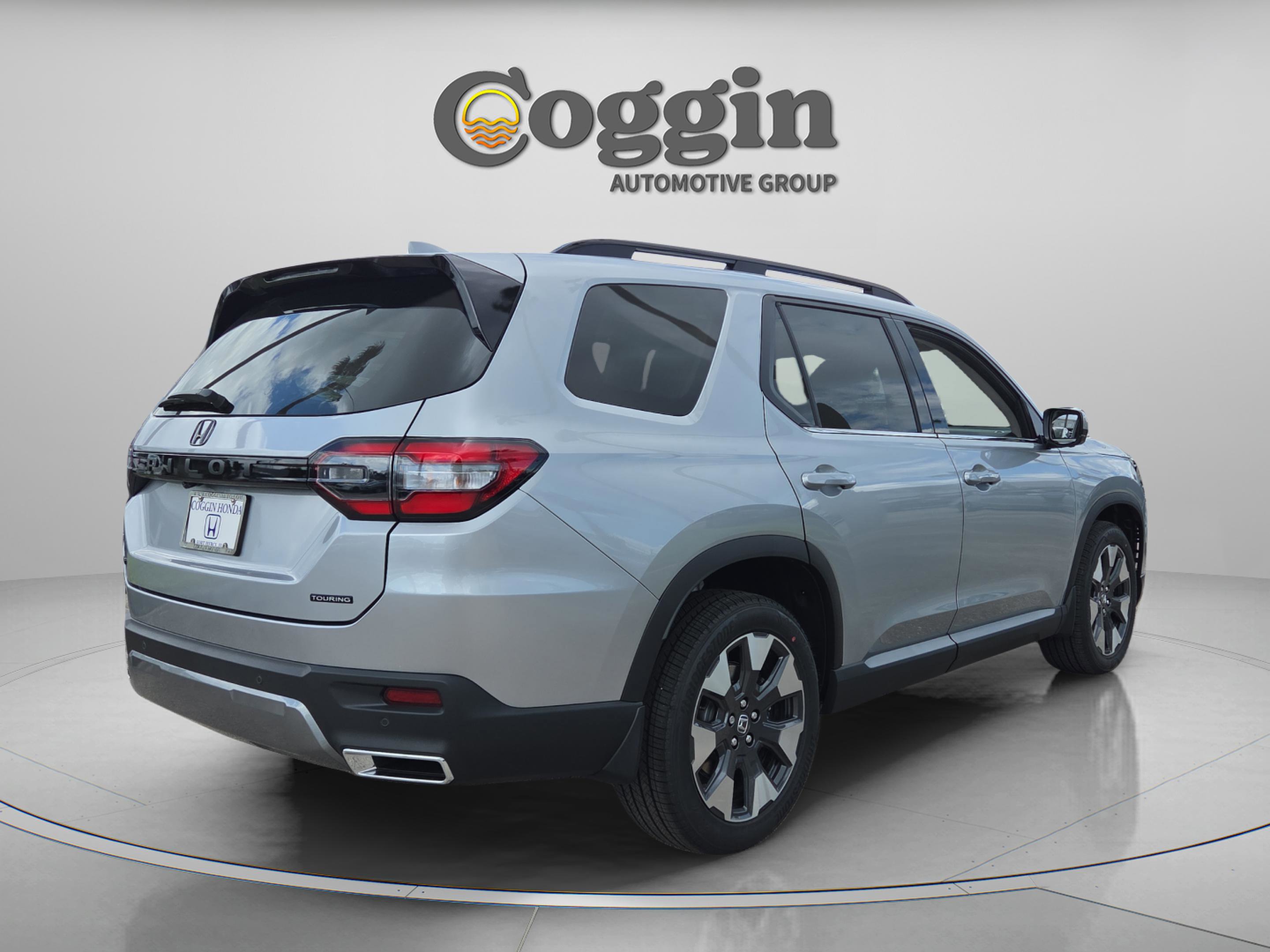 New 2026 Honda Pilot Touring image 5