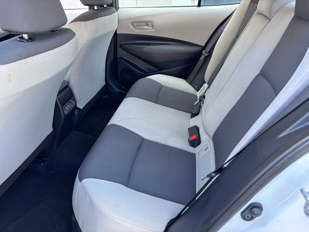 Used 2025 Toyota Corolla LE FWD image 37