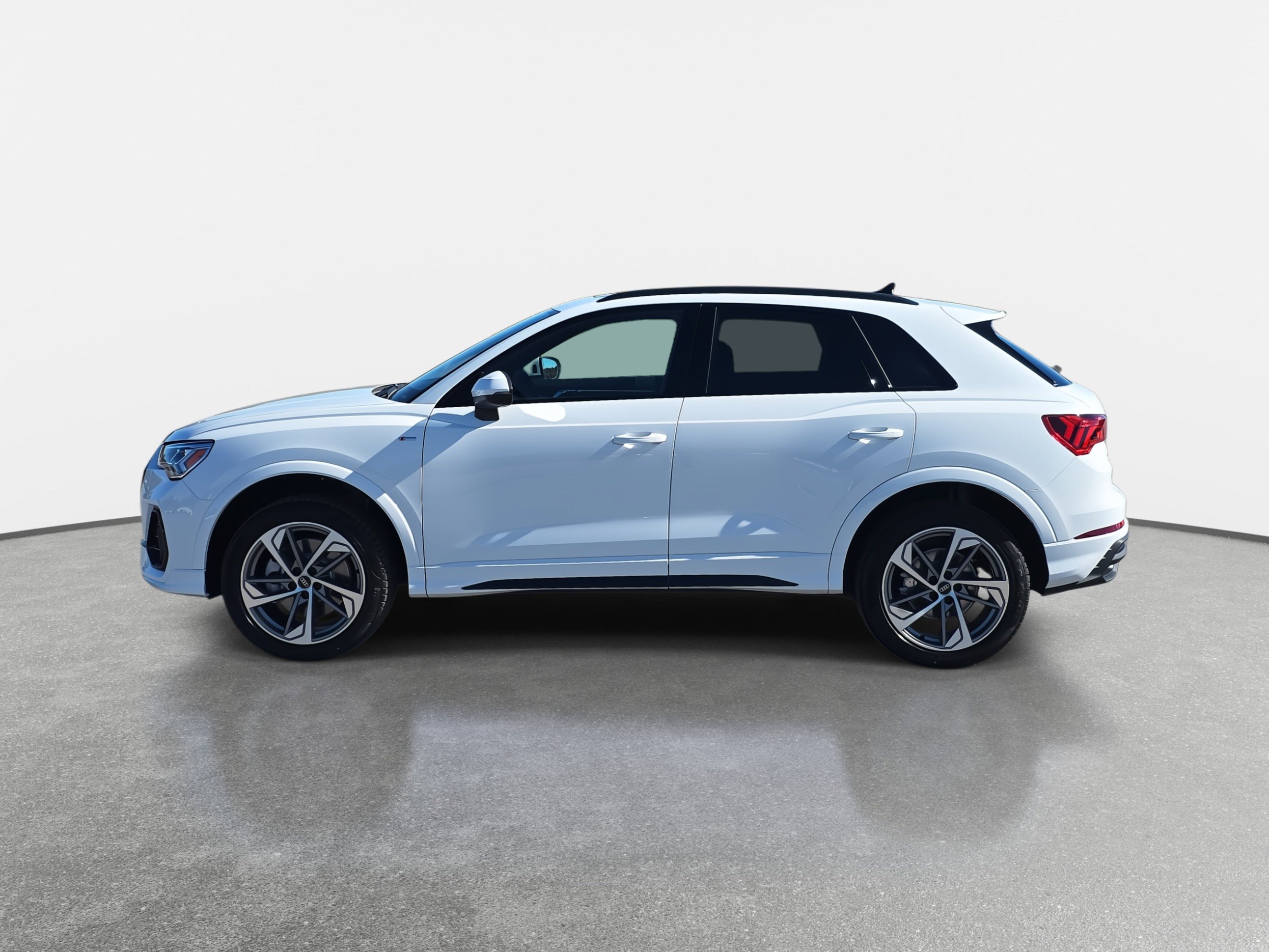 New 2025 Audi Q3 2.0T Premium image 8