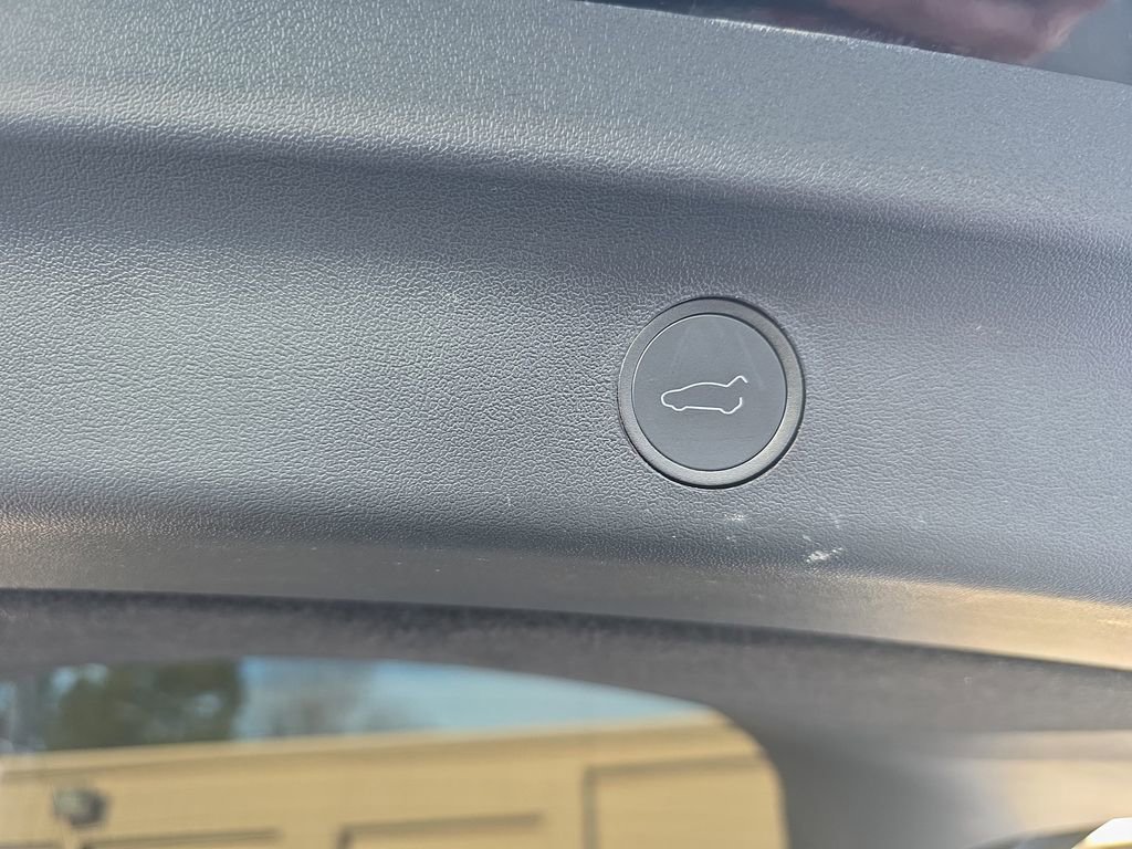 Used 2024 Tesla Model Y Long Range image 25