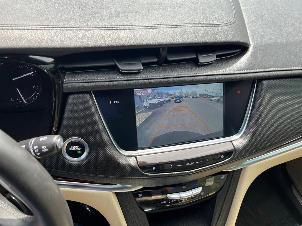 Used 2017 Cadillac XT5 Luxury w/ Driver Awareness Package image 16