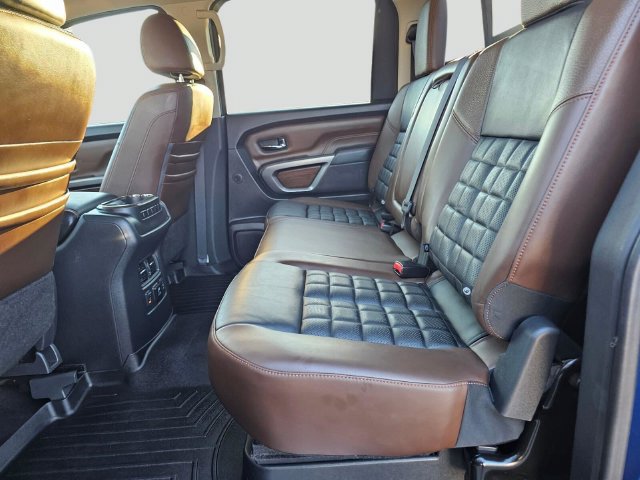 Used 2018 Nissan Titan Platinum Reserve AWD/4WD image 18