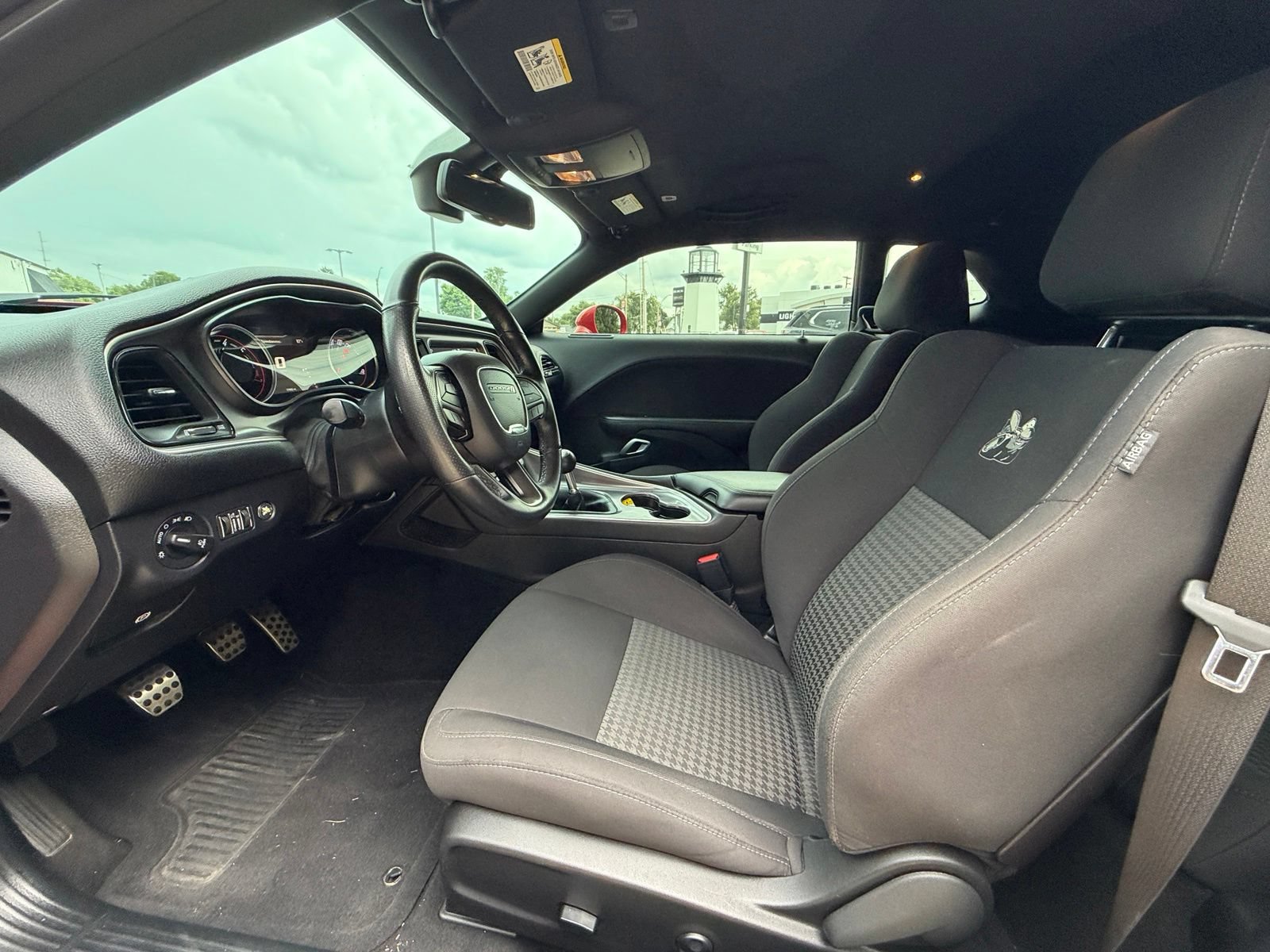 Used 2019 Dodge Challenger R/T Scat Pack w/ Driver Convenience Group RWD image 4