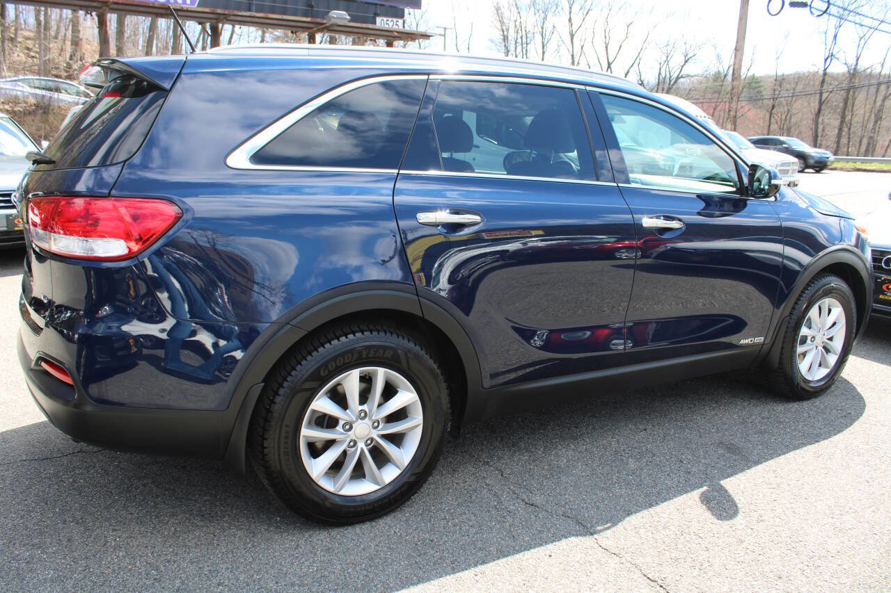 Used 2018 Kia Sorento LX image 7