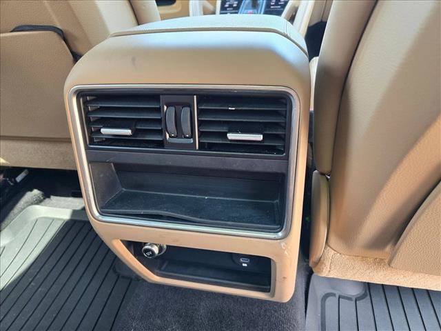 Used 2022 Porsche Cayenne AWD/4WD image 17