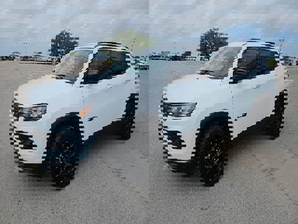 New 2026 Jeep Compass Latitude image 2