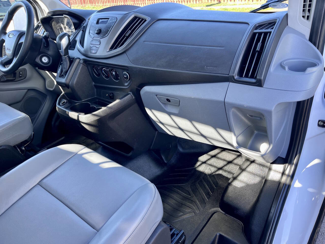 Used 2018 Ford Transit 250 250 2dr 138 in. WB SRW Chassis image 18