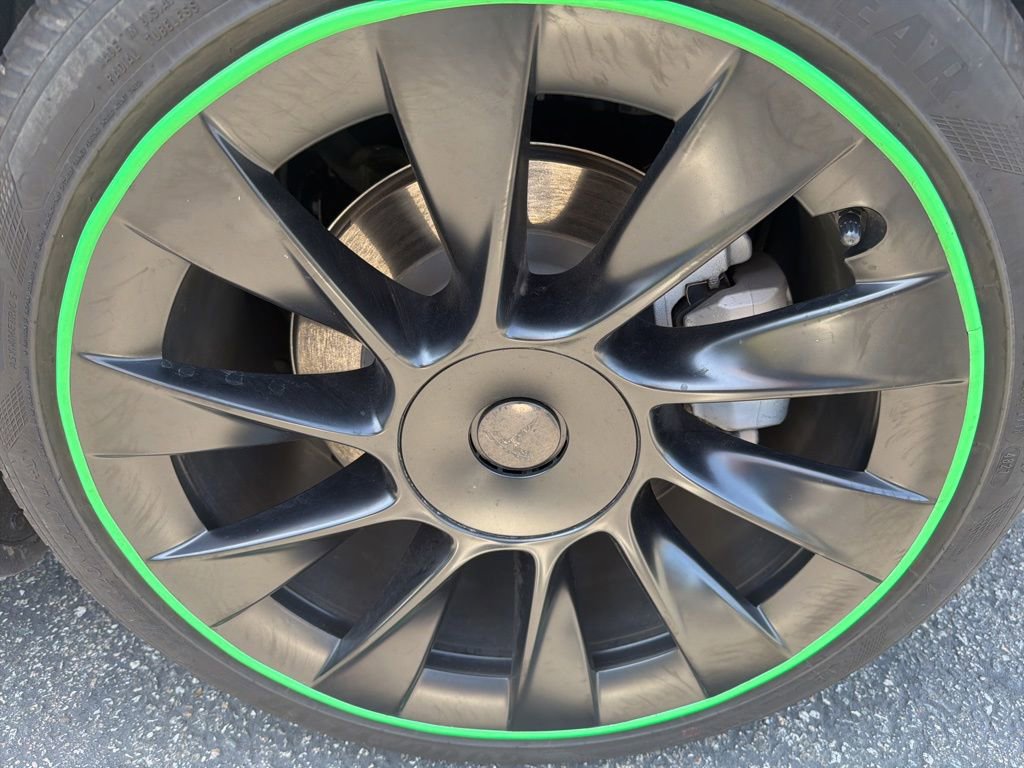 Used 2022 Tesla Model Y Long Range AWD/4WD image 8