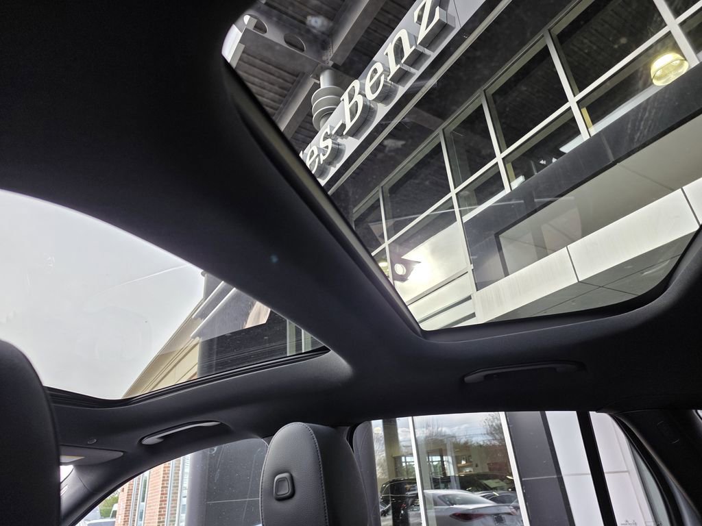 Certified 2025 Mercedes-Benz GLA 250 4MATIC image 18