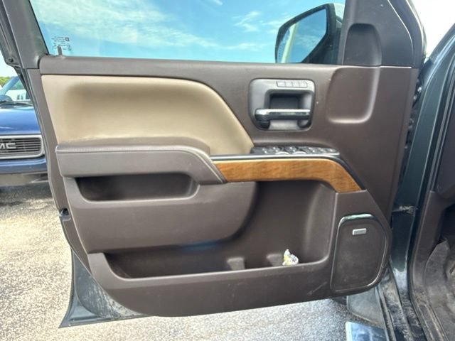 Used 2017 Chevrolet Silverado 1500 LTZ w/ Sport Package AWD/4WD image 12