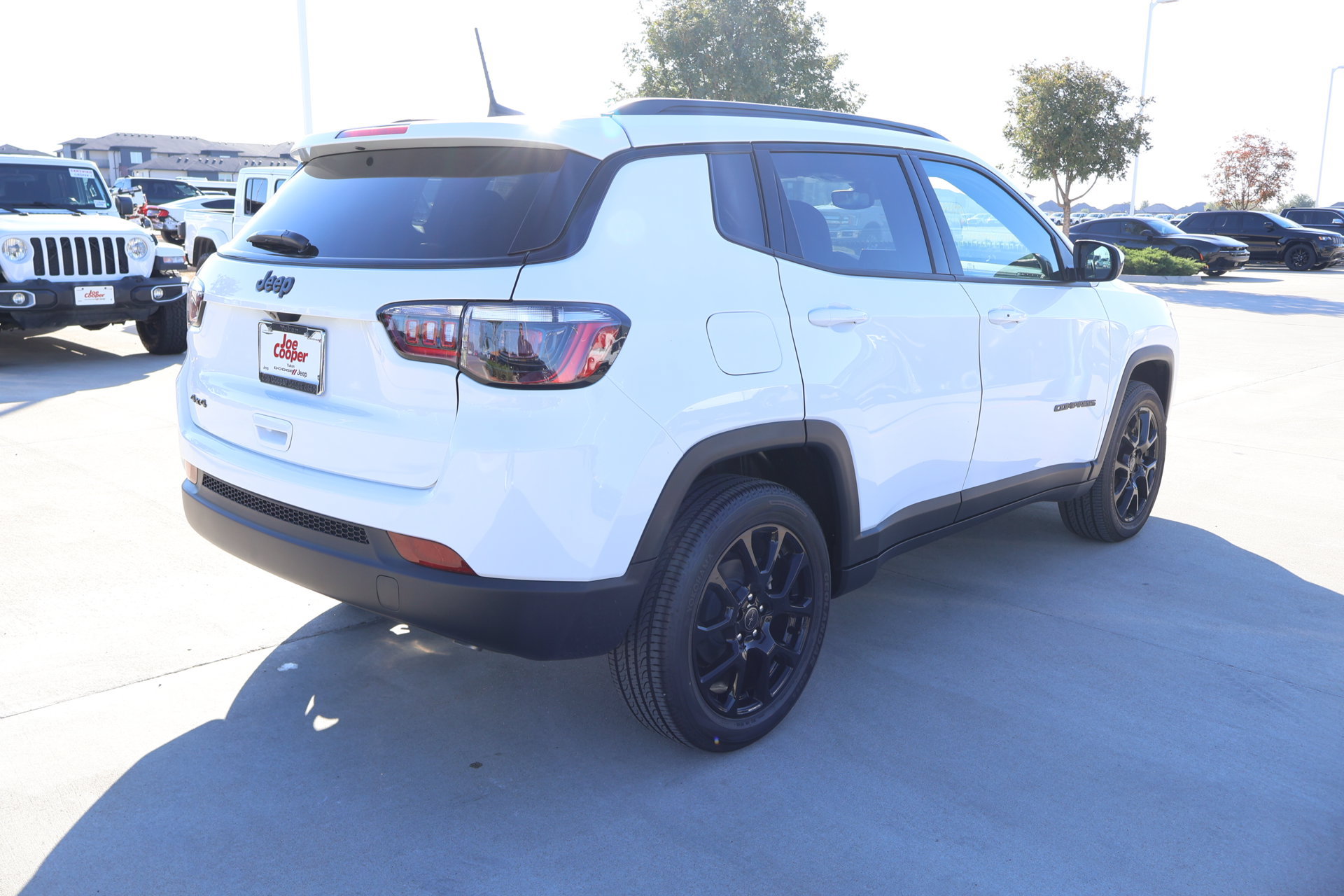 New 2026 Jeep Compass Latitude AWD/4WD image 20