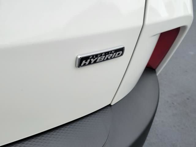 New 2025 Ford Escape SE w/ PHEV Premium Package image 8