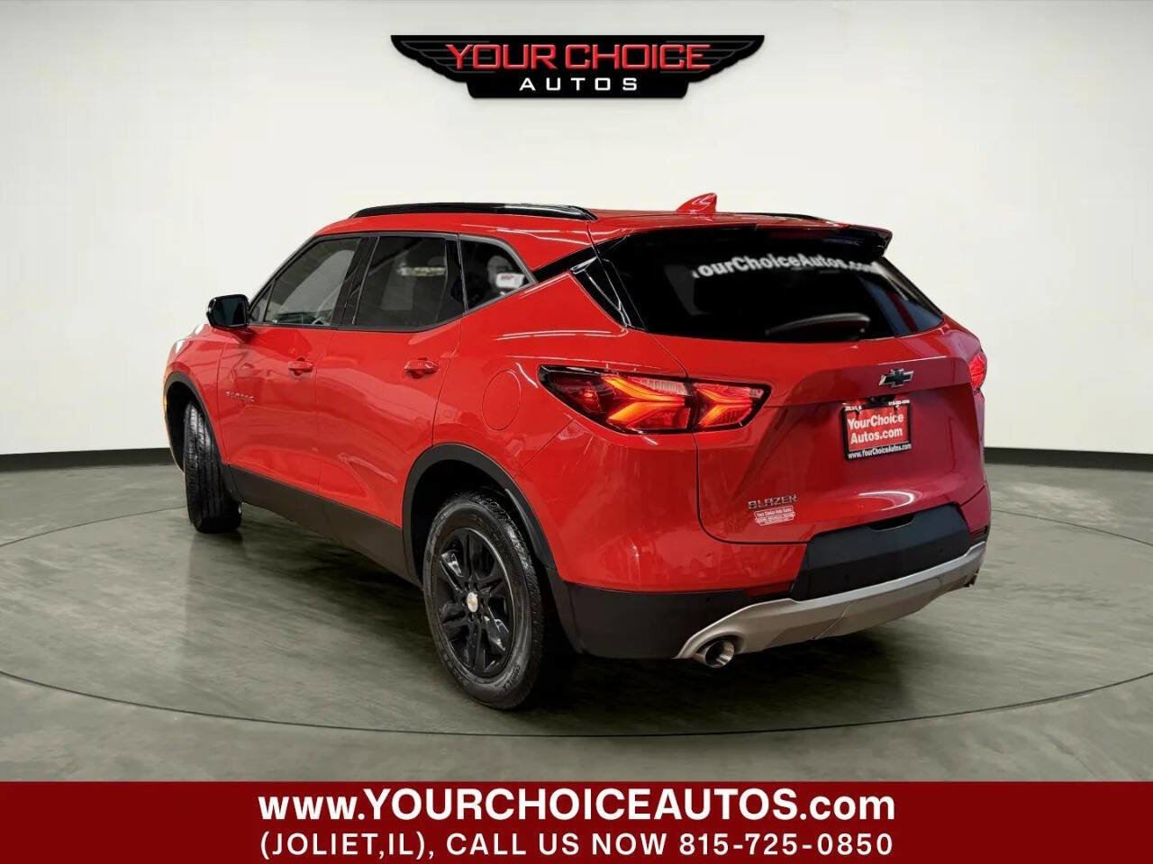 Used 2022 Chevrolet Blazer LT w/ Sound & Technology Package FWD image 3