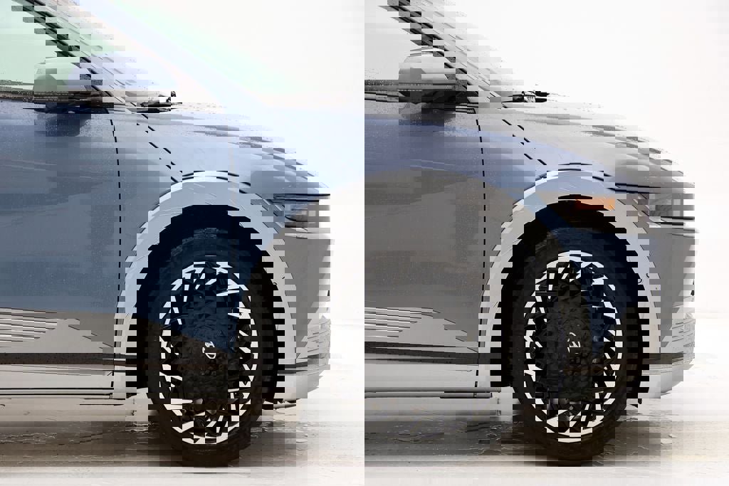 Used 2023 Hyundai Ioniq 5 Limited w/ Cargo Package image 3