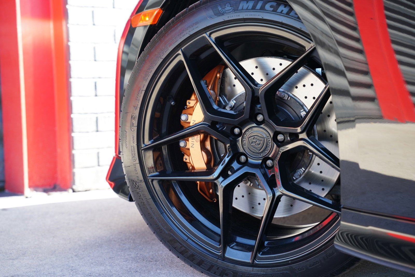 Used 2023 Nissan GT-R Premium w/ Premium Interior Package image 11