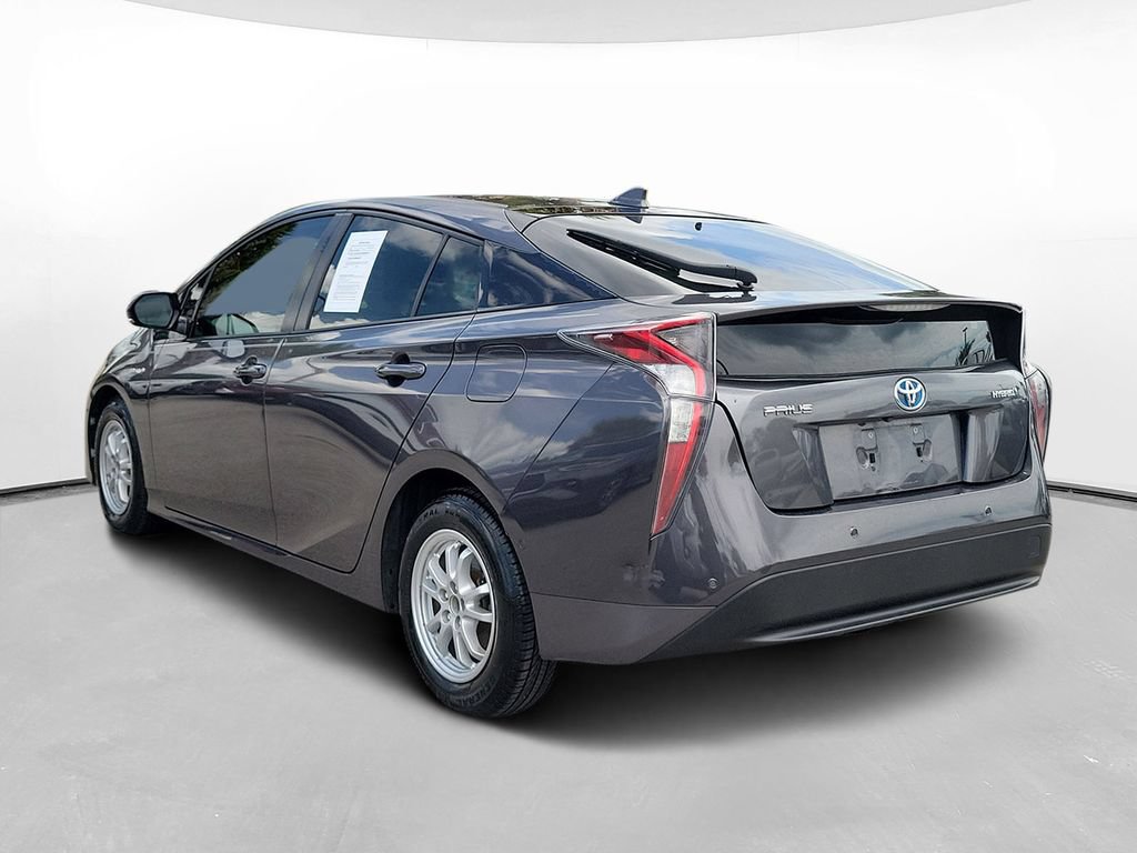 Used 2017 Toyota Prius Four FWD image 6
