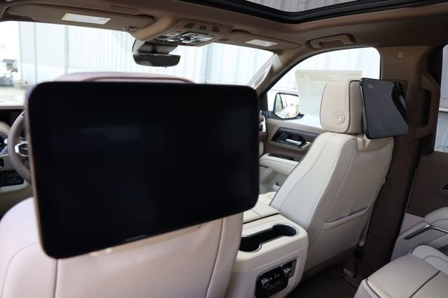 New 2026 GMC Yukon Denali w/ Denali Reserve Package image 28
