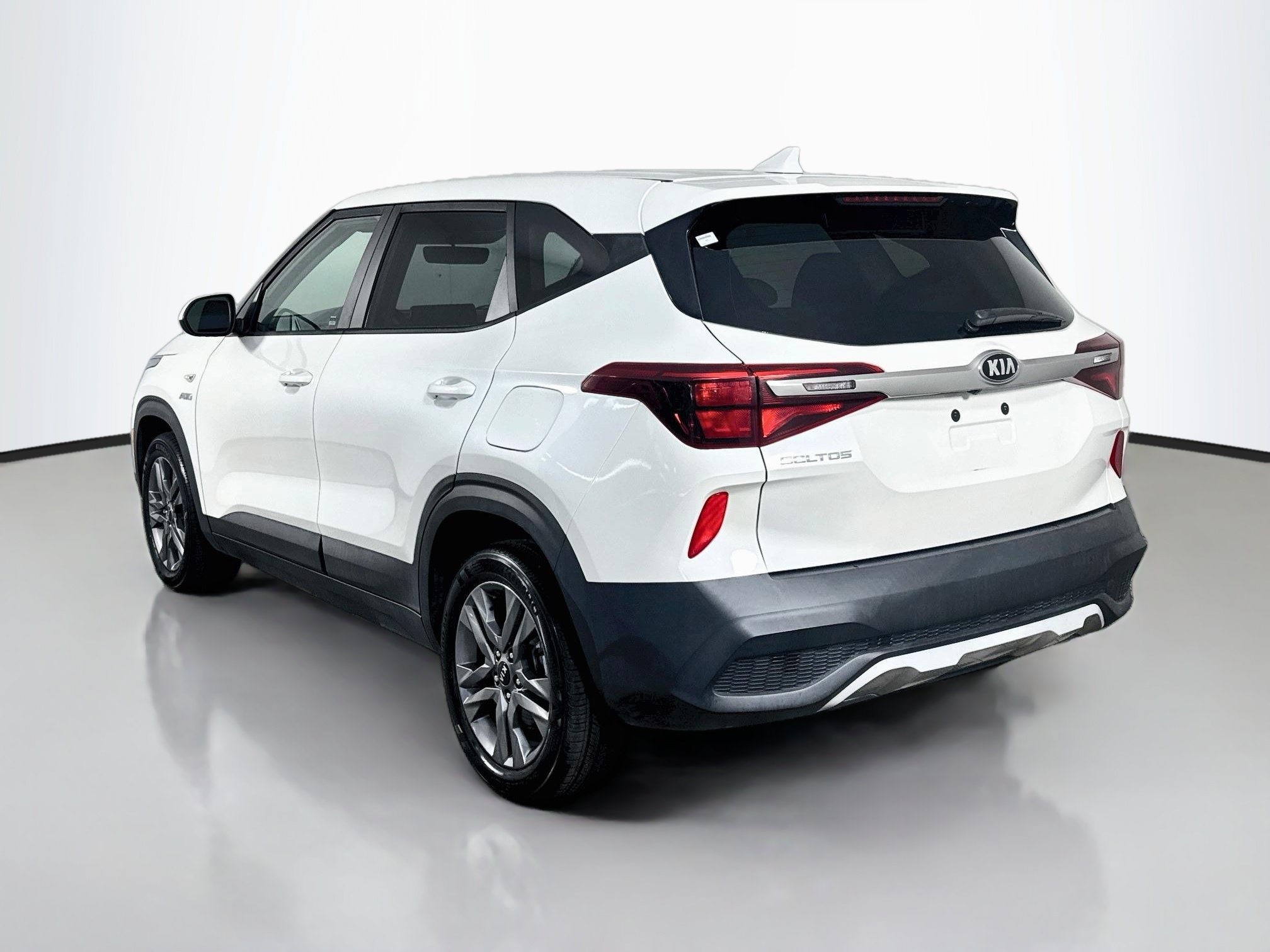 Used 2021 Kia Seltos LX AWD/4WD image 7