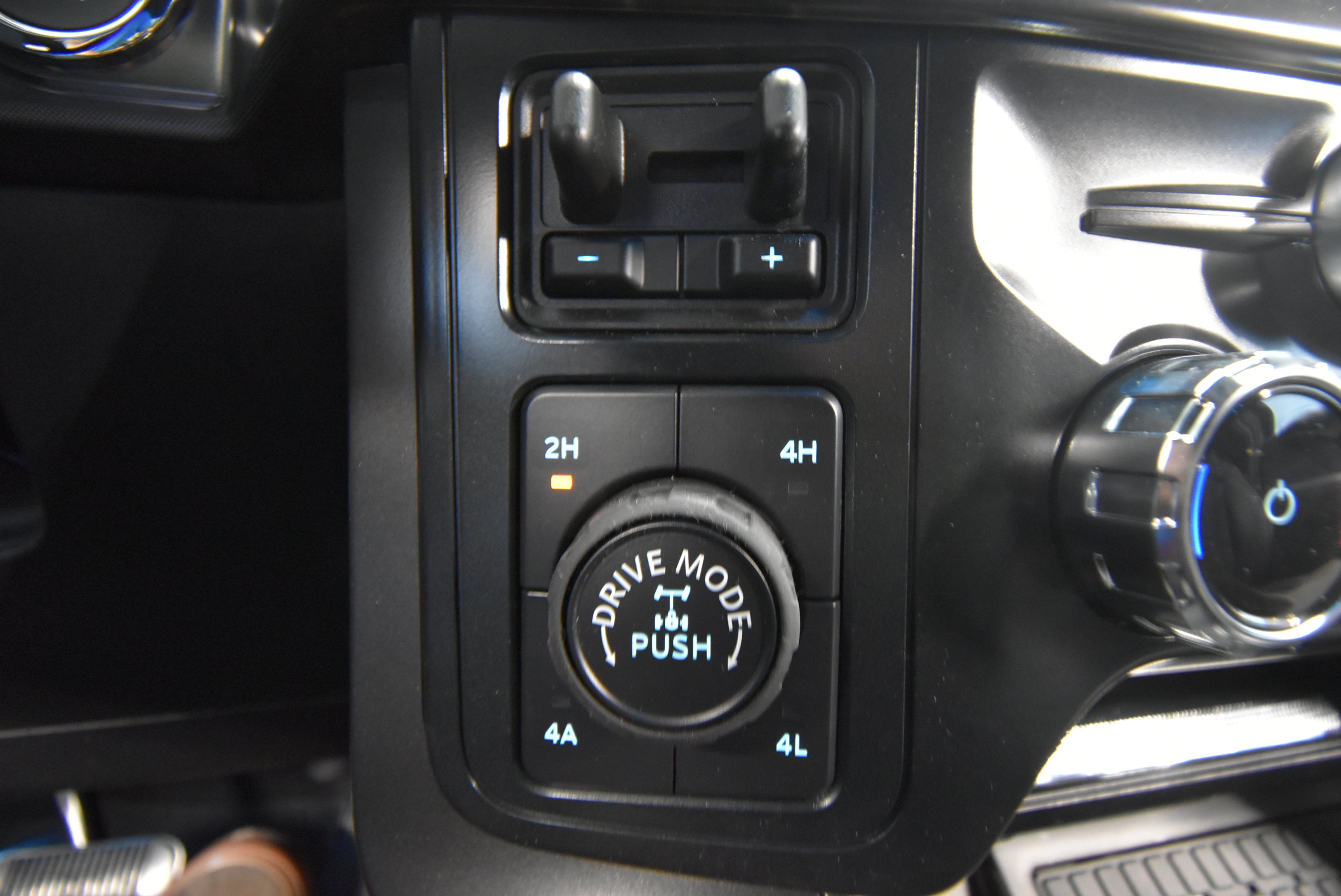 New 2025 Ford F150 Tremor w/ Equipment Group 402A High image 15