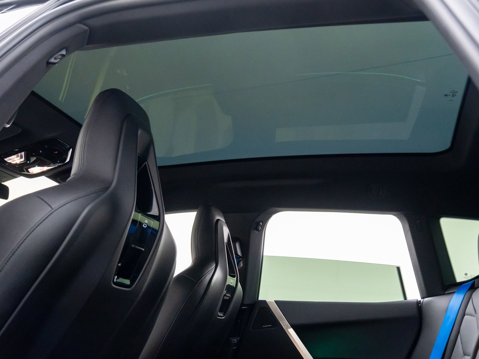 Used 2024 BMW iX xDrive50 w/ Convenience Package image 19