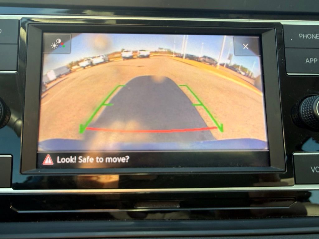 Used 2023 Volkswagen Jetta SE image 20