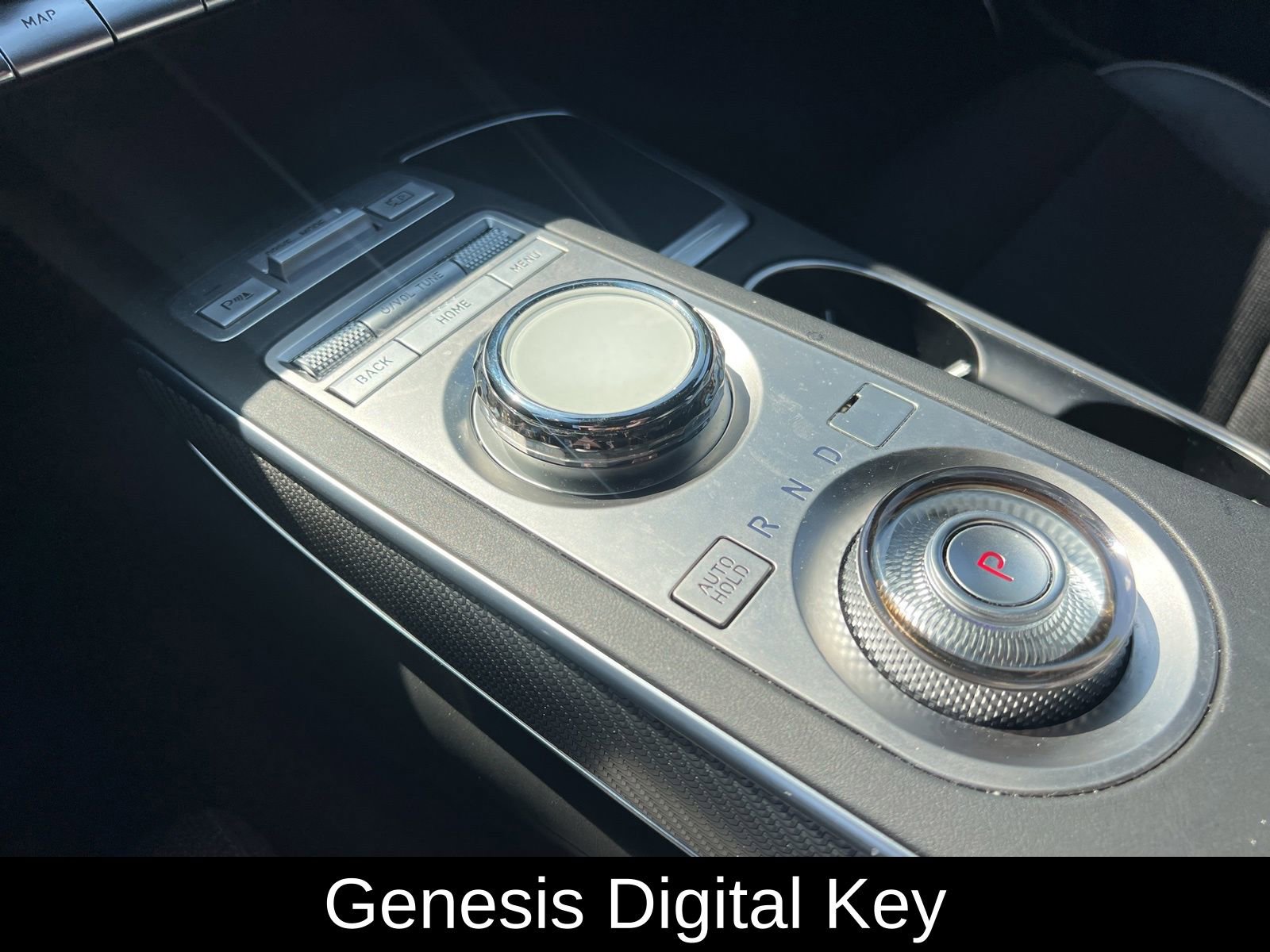 Used 2023 Genesis GV70 2.5T w/ Sport Prestige Package image 11