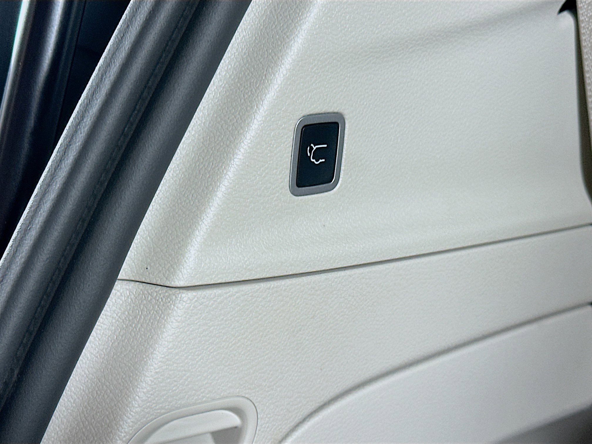 Used 2021 Chrysler Pacifica Touring-L image 30