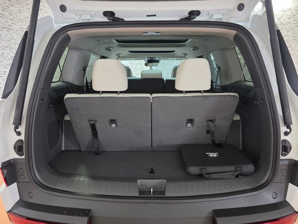 New 2026 Hyundai Santa Fe Limited image 13